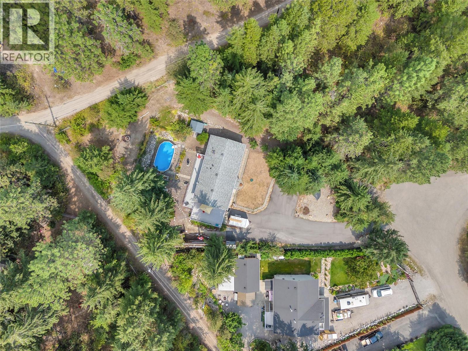 10736 Pinecrest Road, Vernon, British Columbia  V1H 2C1 - Photo 2 - 10378380