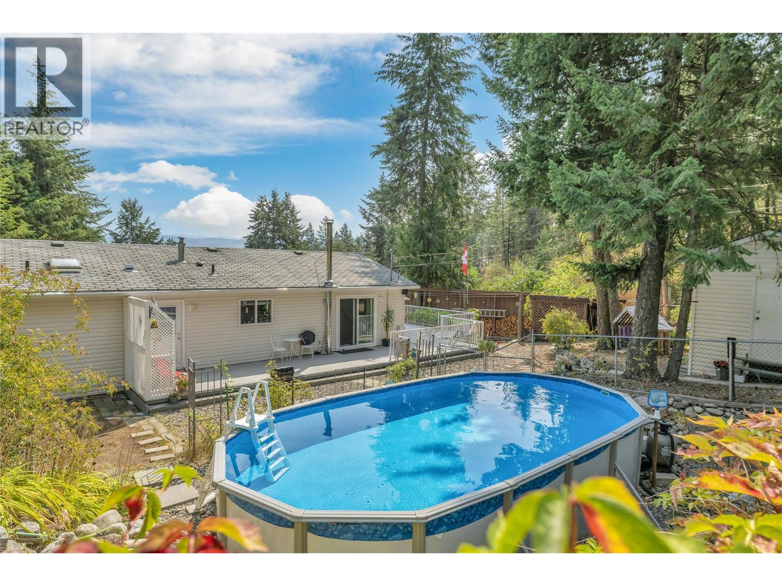 10736 Pinecrest Road, Vernon, British Columbia  V1H 2C1 - Photo 28 - 10378380