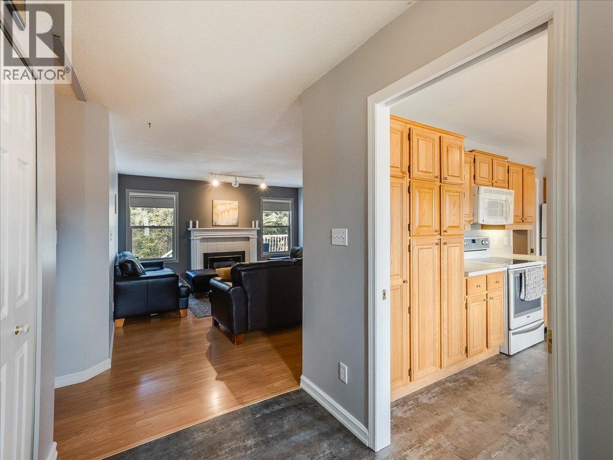 1931 Meadowlark Drive, Fruitvale, British Columbia  V0G 1L0 - Photo 10 - 10378372