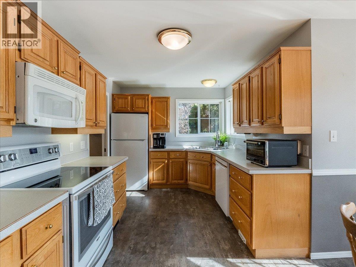 1931 Meadowlark Drive, Fruitvale, British Columbia  V0G 1L0 - Photo 15 - 10378372