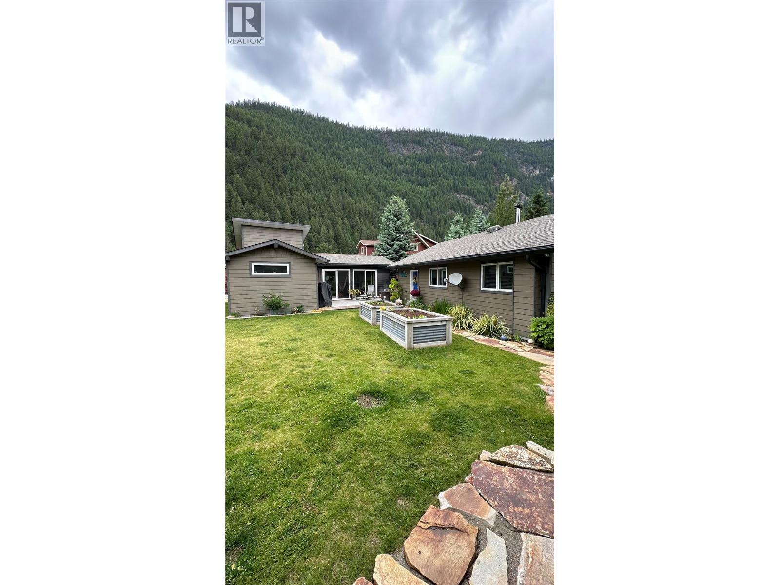 605 Sixth Avenue, Lardeau, British Columbia  V0G 1M0 - Photo 33 - 10377218