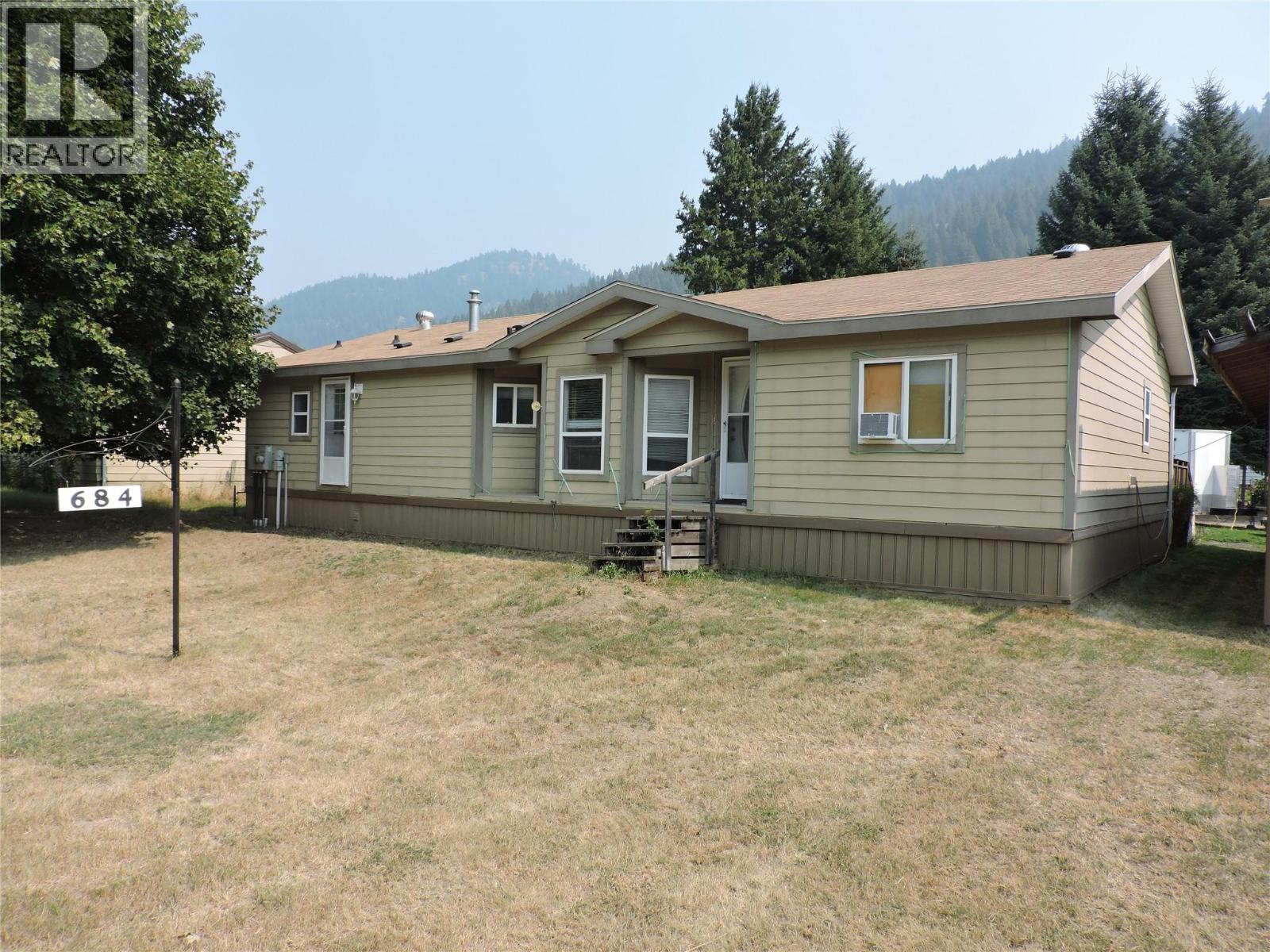 684 Government Avenue N, Greenwood, British Columbia  V0H 1J0 - Photo 2 - 10378602