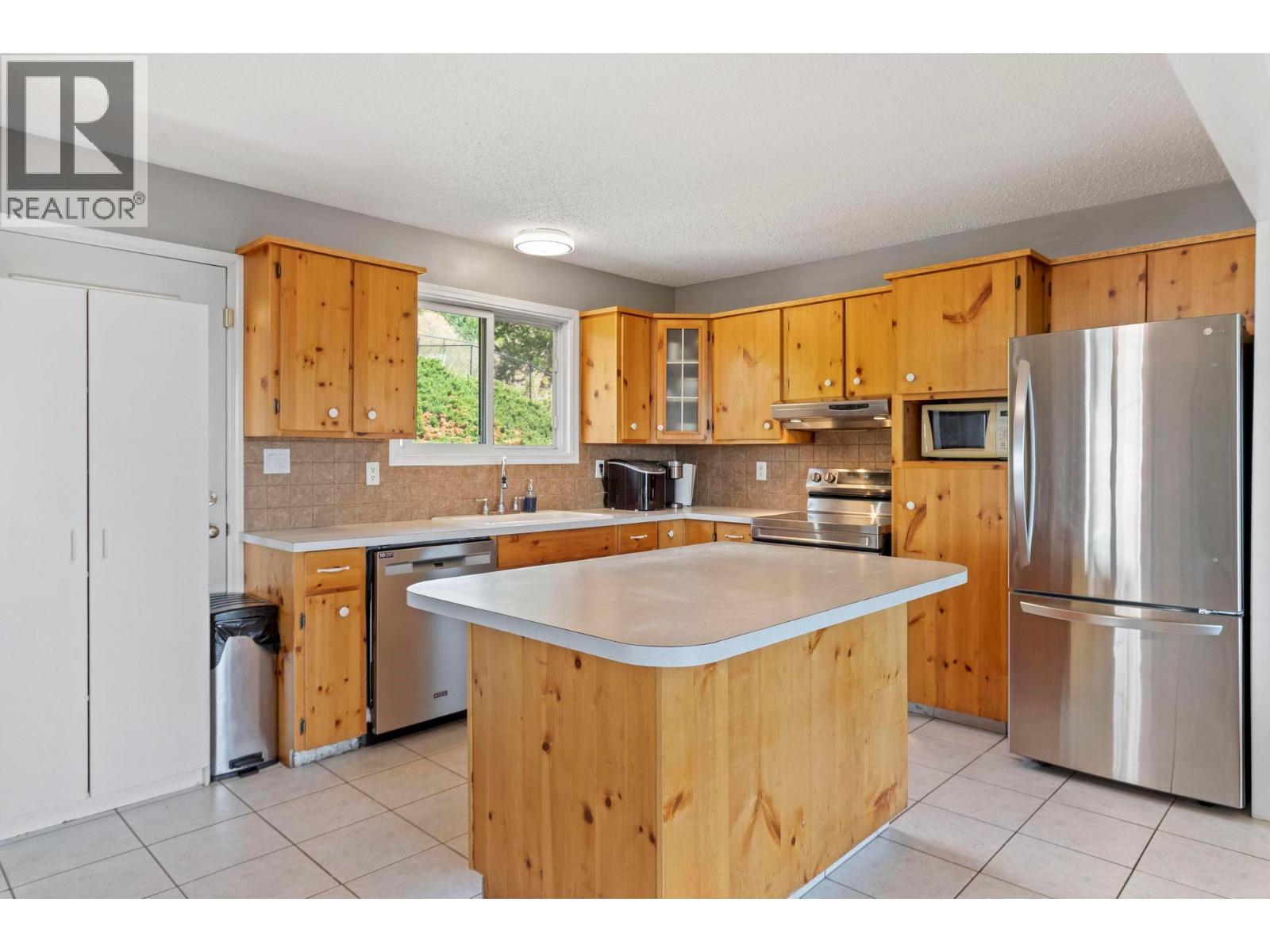 1285 Begley Road, Kelowna, British Columbia  V1P 1K8 - Photo 6 - 10378513