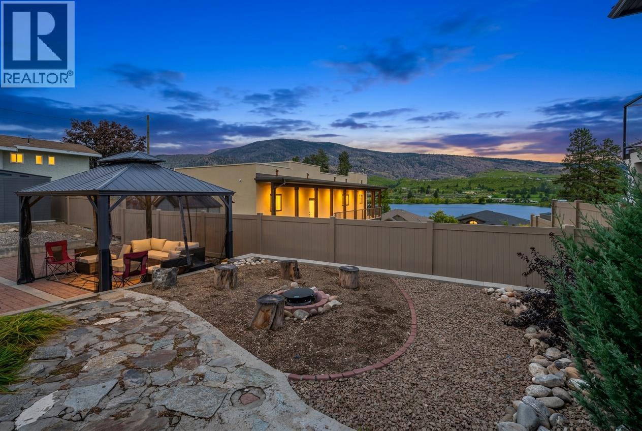 6764 Lakeside Drive, Oliver, British Columbia  V0H 1T4 - Photo 2 - 10378340