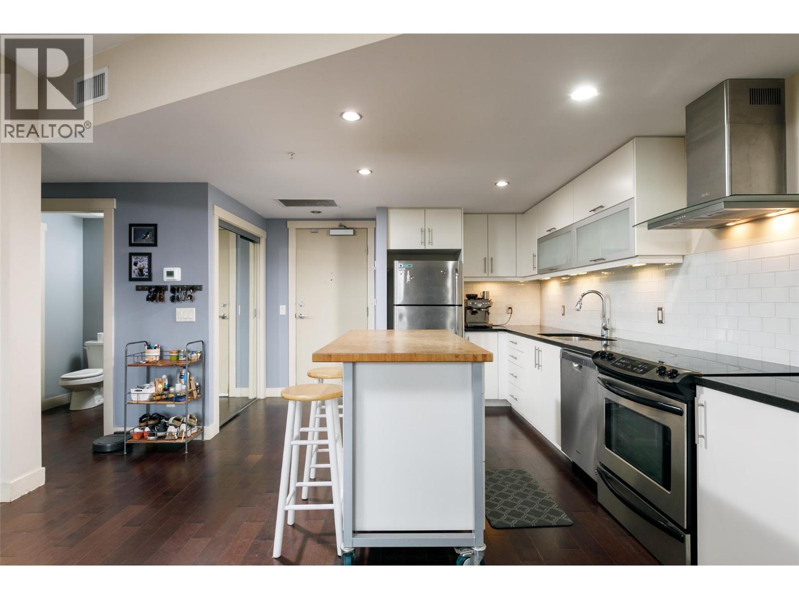 700 Martin Avenue Unit# 203, Kelowna, British Columbia  V1Y 6V3 - Photo 3 - 10378178