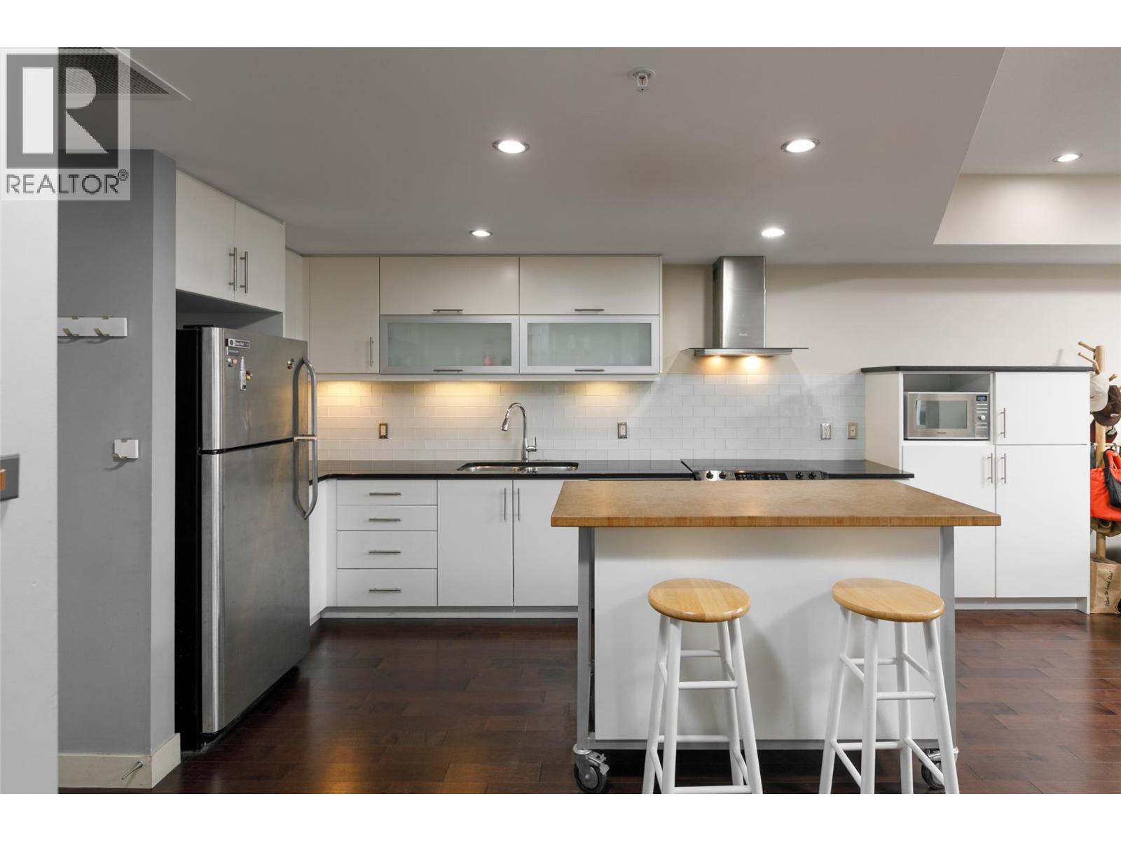 700 Martin Avenue Unit# 203, Kelowna, British Columbia  V1Y 6V3 - Photo 4 - 10378178