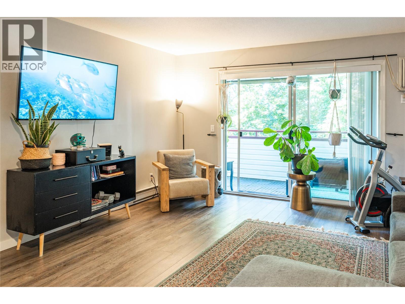 240 Hollywood Road N Unit# 304, Kelowna, British Columbia  V1X 6Y9 - Photo 1 - 10378573