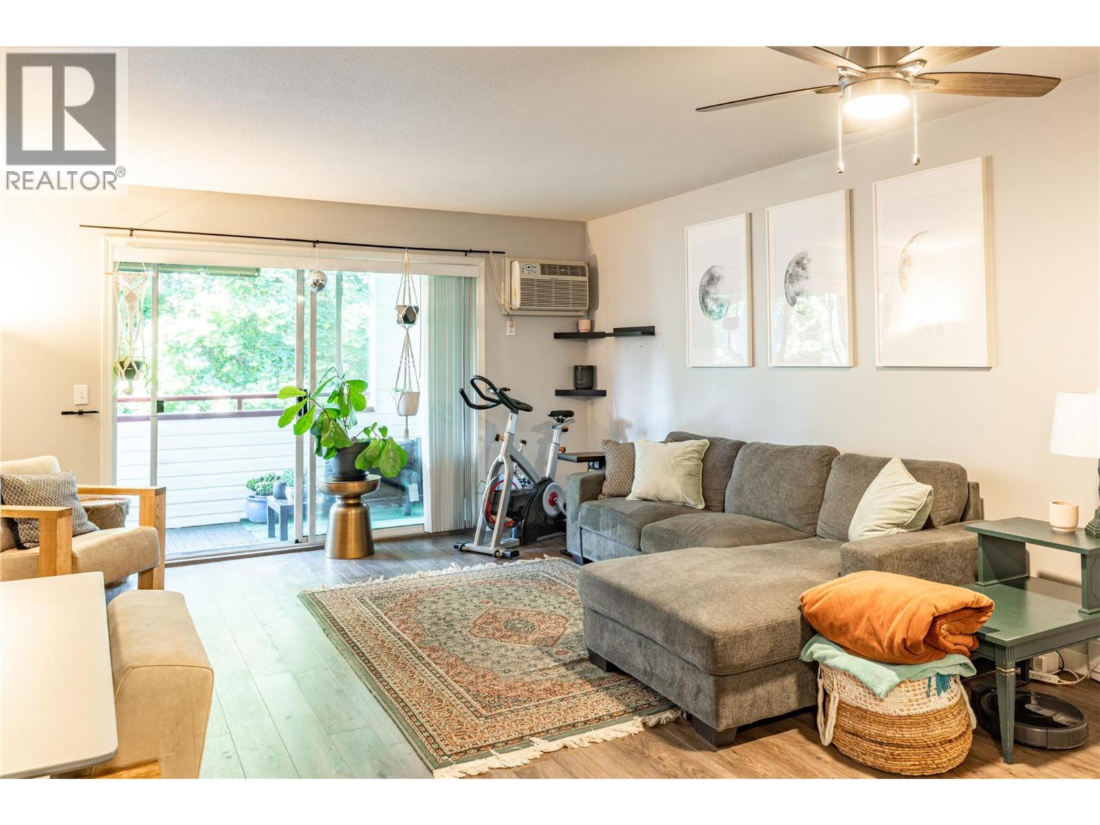 240 Hollywood Road N Unit# 304, Kelowna, British Columbia  V1X 6Y9 - Photo 2 - 10378573