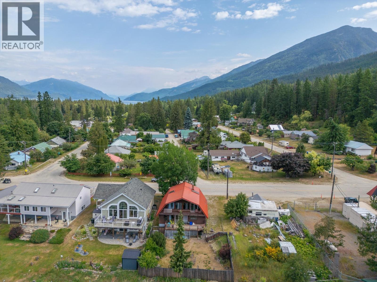 309 Fowler Street, Riondel, British Columbia  V0B 2B0 - Photo 6 - 10376656