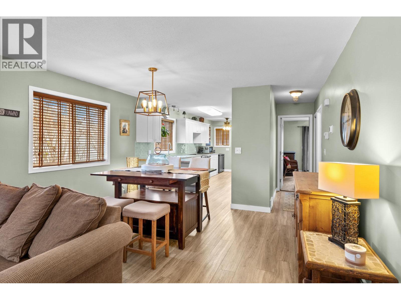 190 Ritchie Court, Kelowna, British Columbia  V1V 2A8 - Photo 6 - 10378428