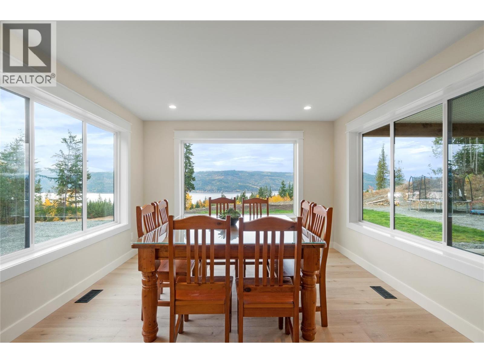 2270 Lions Ridge Road, Celista, British Columbia  V0E 1M6 - Photo 12 - 10378623