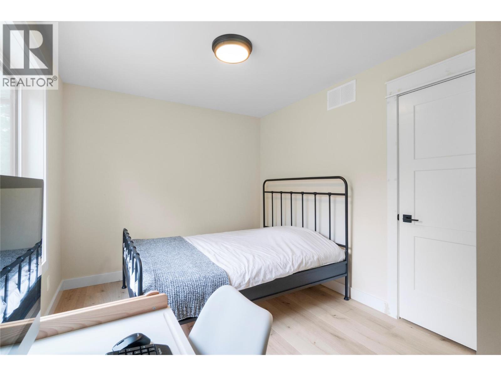 2270 Lions Ridge Road, Celista, British Columbia  V0E 1M6 - Photo 24 - 10378623