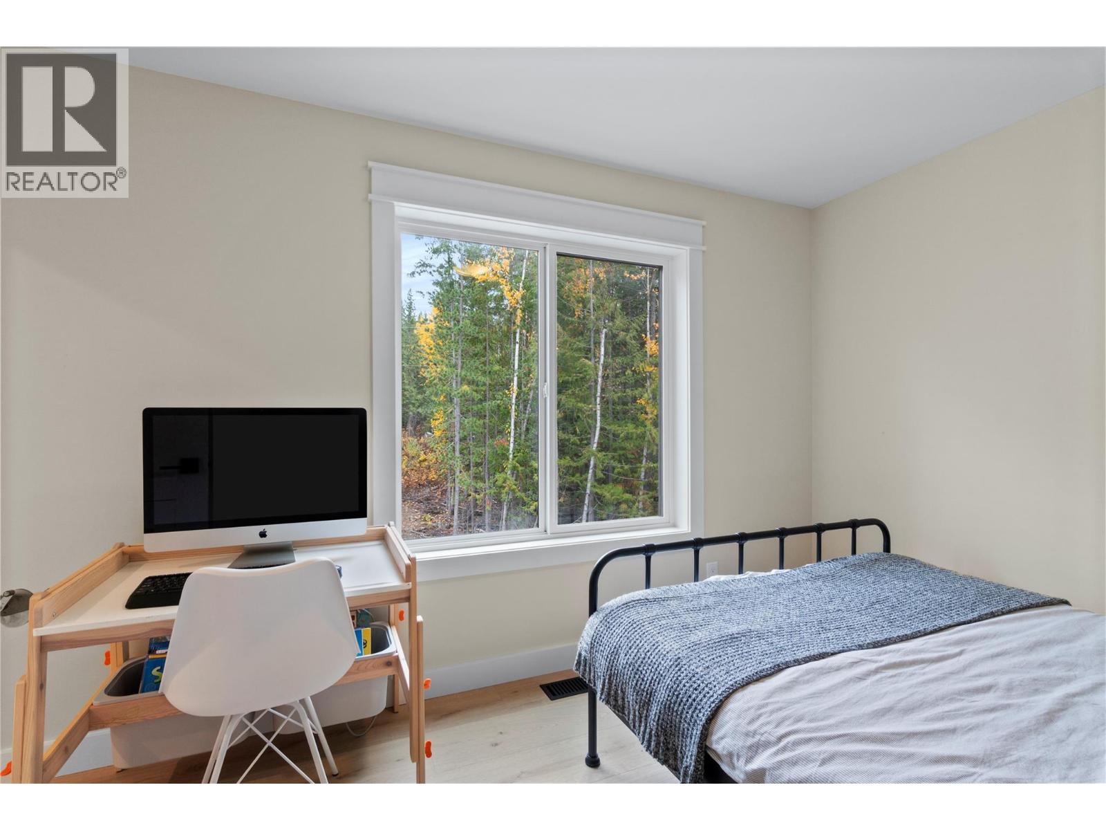 2270 Lions Ridge Road, Celista, British Columbia  V0E 1M6 - Photo 26 - 10378623