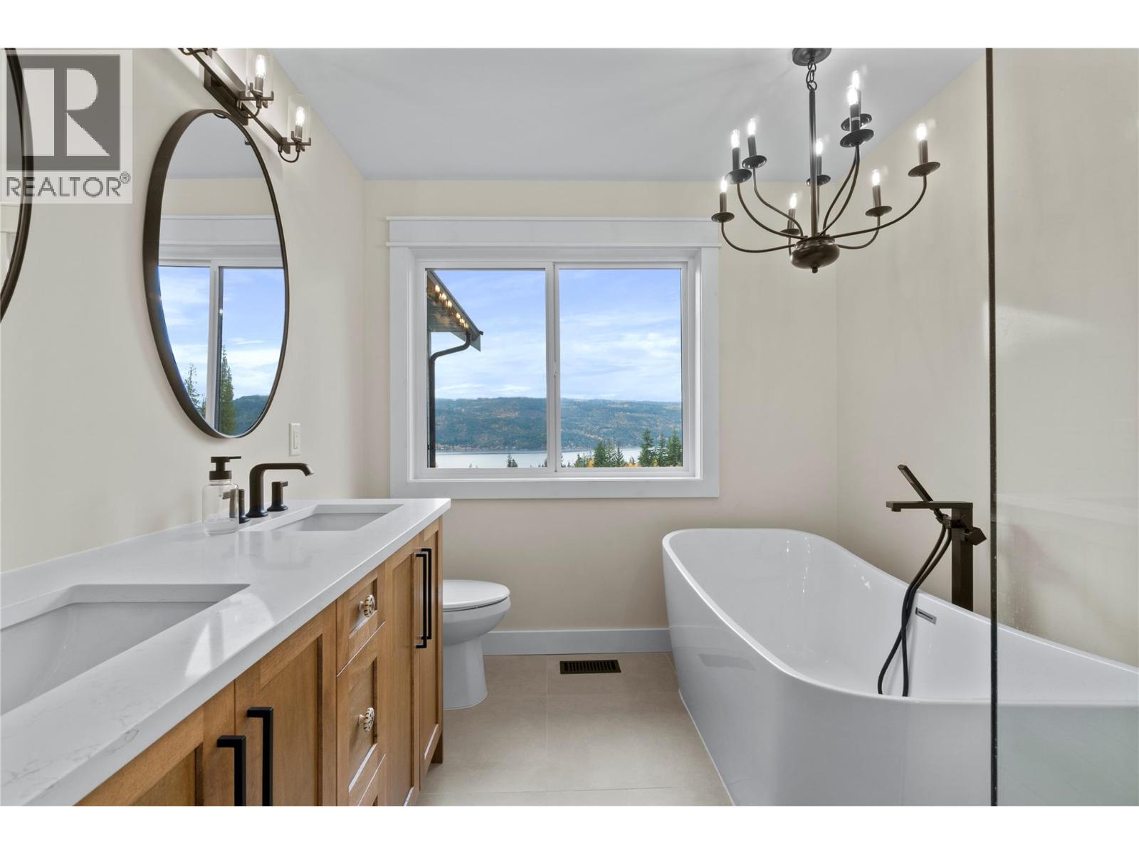 2270 Lions Ridge Road, Celista, British Columbia  V0E 1M6 - Photo 36 - 10378623