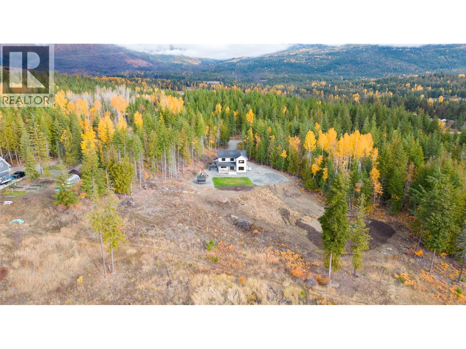 2270 Lions Ridge Road, Celista, British Columbia  V0E 1M6 - Photo 45 - 10378623