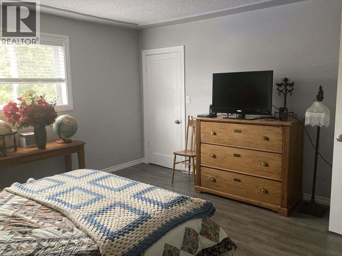 456 Fourth Avenue, Midway, British Columbia  V0H 1M0 - Photo 11 - 10378662