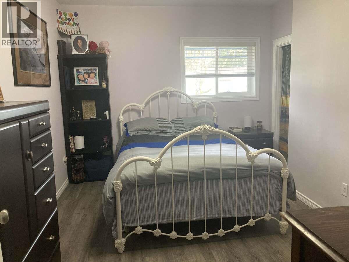 456 Fourth Avenue, Midway, British Columbia  V0H 1M0 - Photo 5 - 10378662