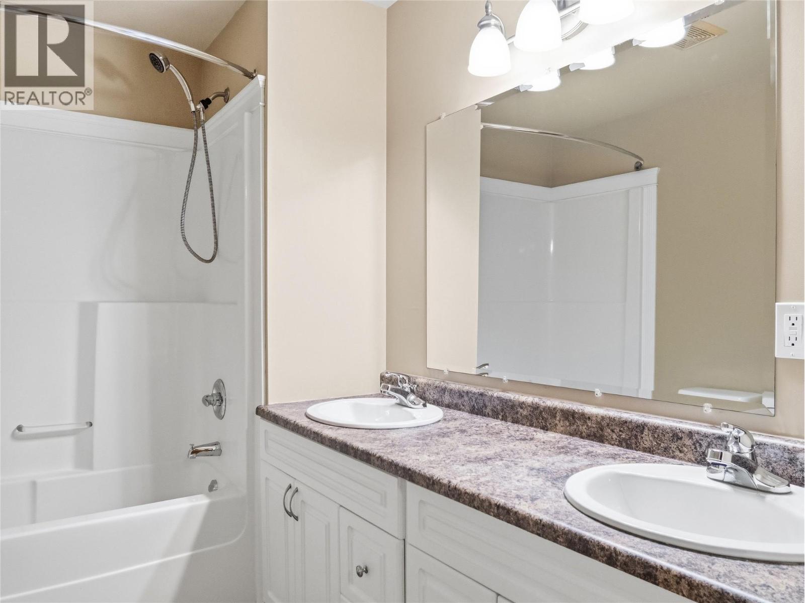 721 100 Avenue, Dawson Creek, British Columbia  V1G 0B5 - Photo 35 - 10378667