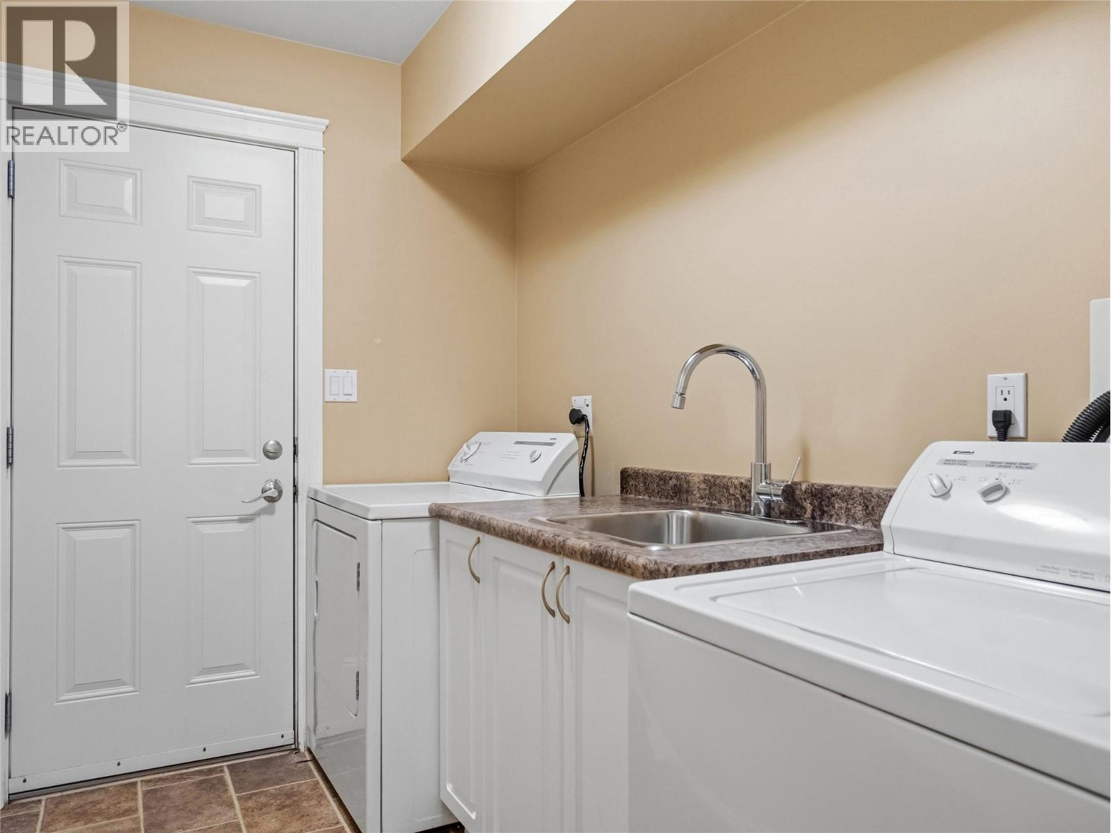 721 100 Avenue, Dawson Creek, British Columbia  V1G 0B5 - Photo 40 - 10378667