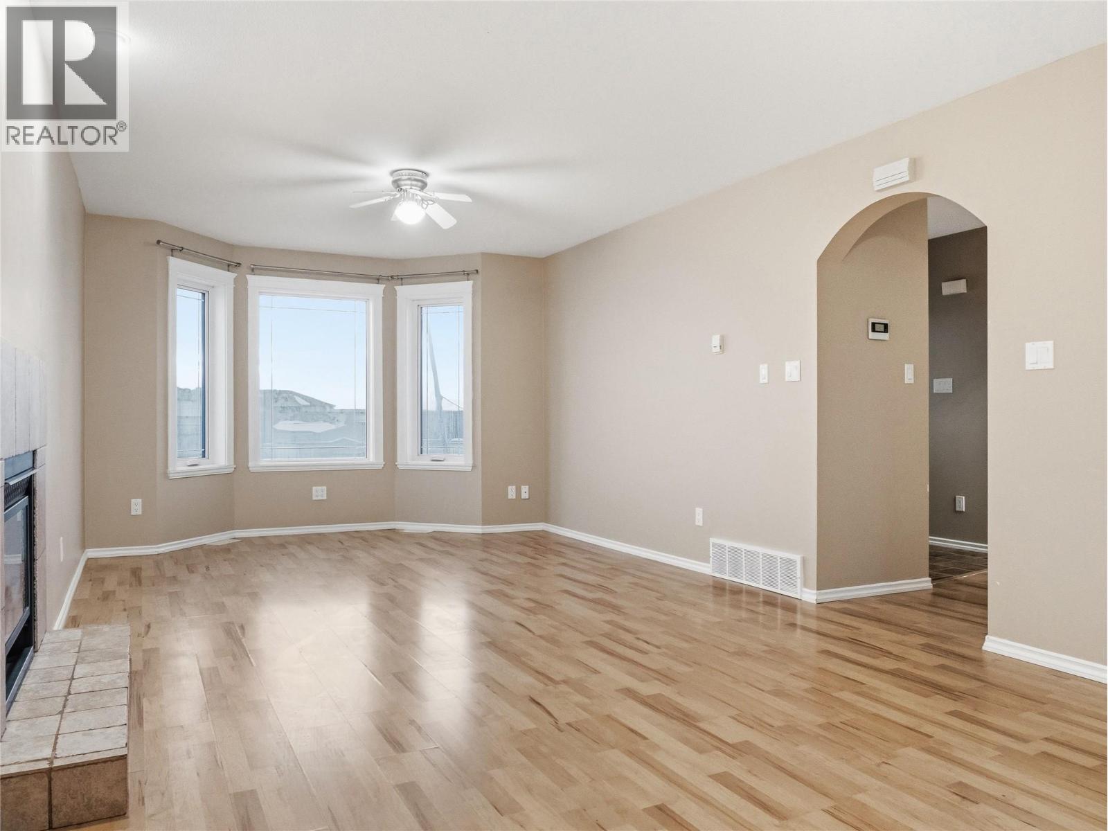 721 100 Avenue, Dawson Creek, British Columbia  V1G 0B5 - Photo 8 - 10378667