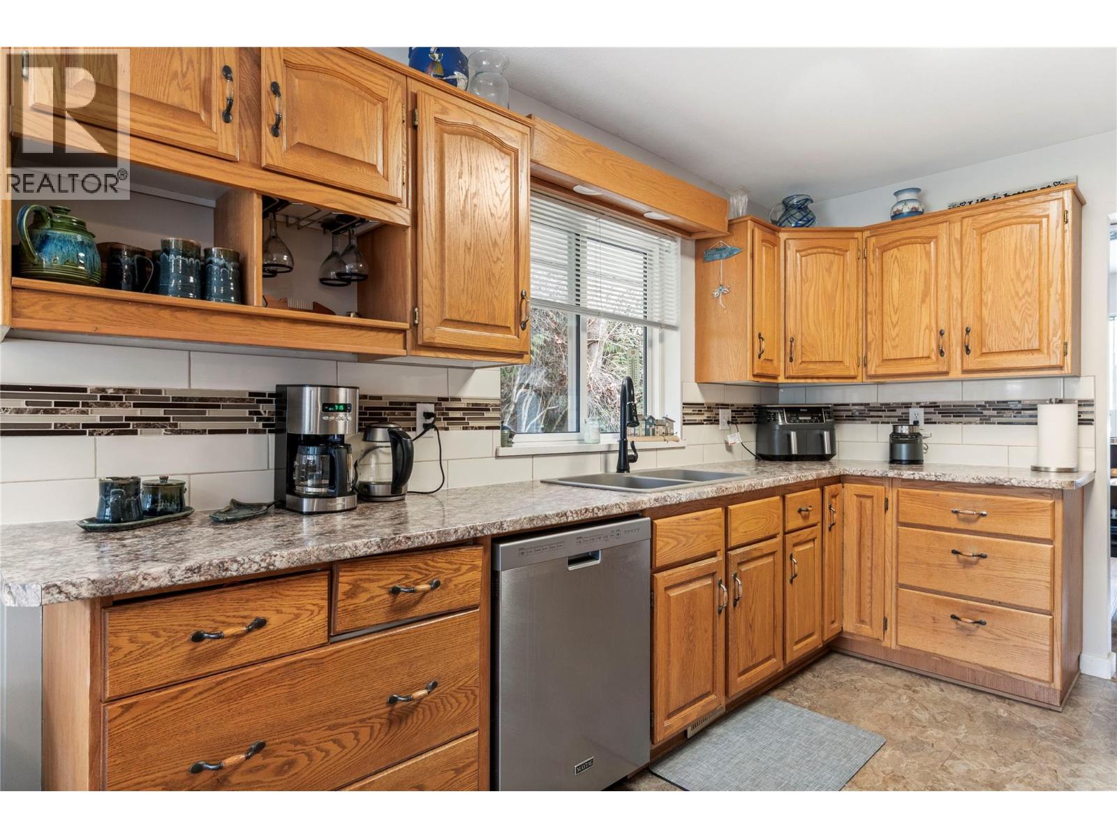2363 Pleasant Dale Road, Blind Bay, British Columbia  V0E 1H1 - Photo 15 - 10378621