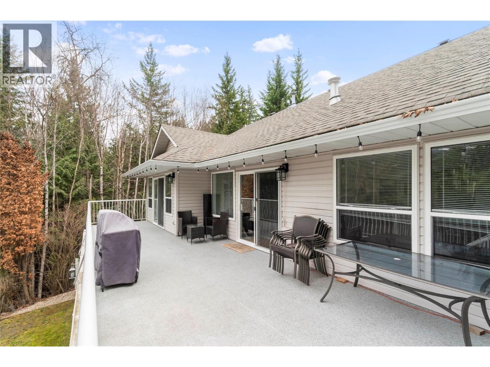 2363 Pleasant Dale Road, Blind Bay, British Columbia  V0E 1H1 - Photo 3 - 10378621