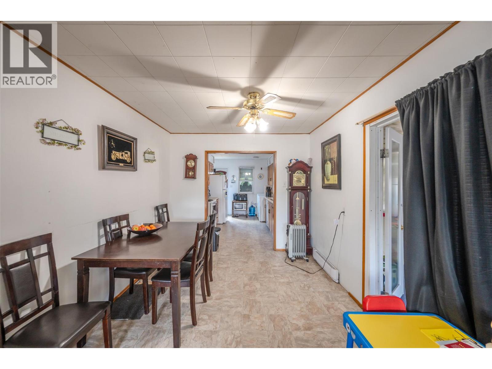 6464 Gala Street, Oliver, British Columbia  V0H 1T0 - Photo 10 - 10378497