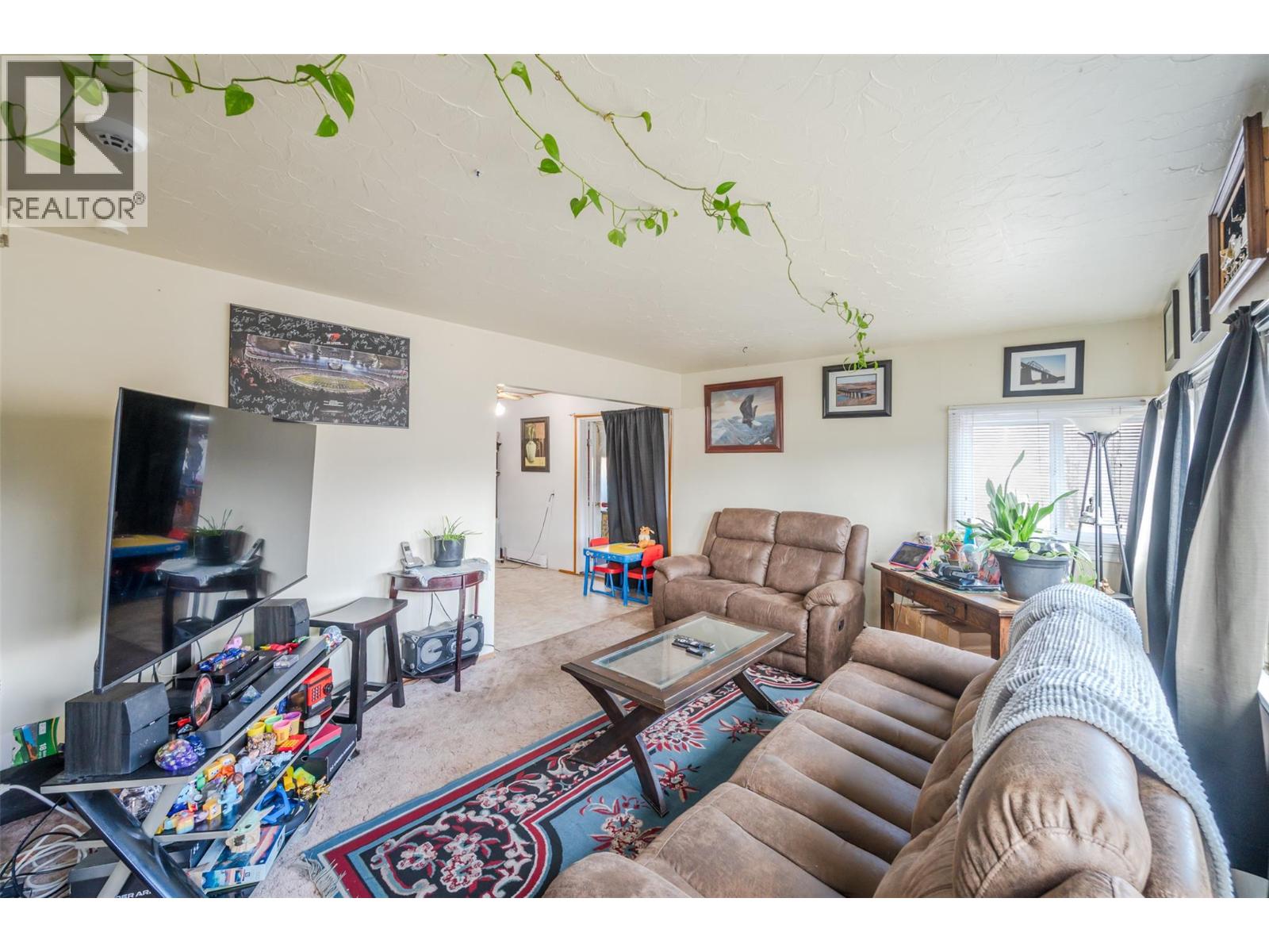 6464 Gala Street, Oliver, British Columbia  V0H 1T0 - Photo 5 - 10378497