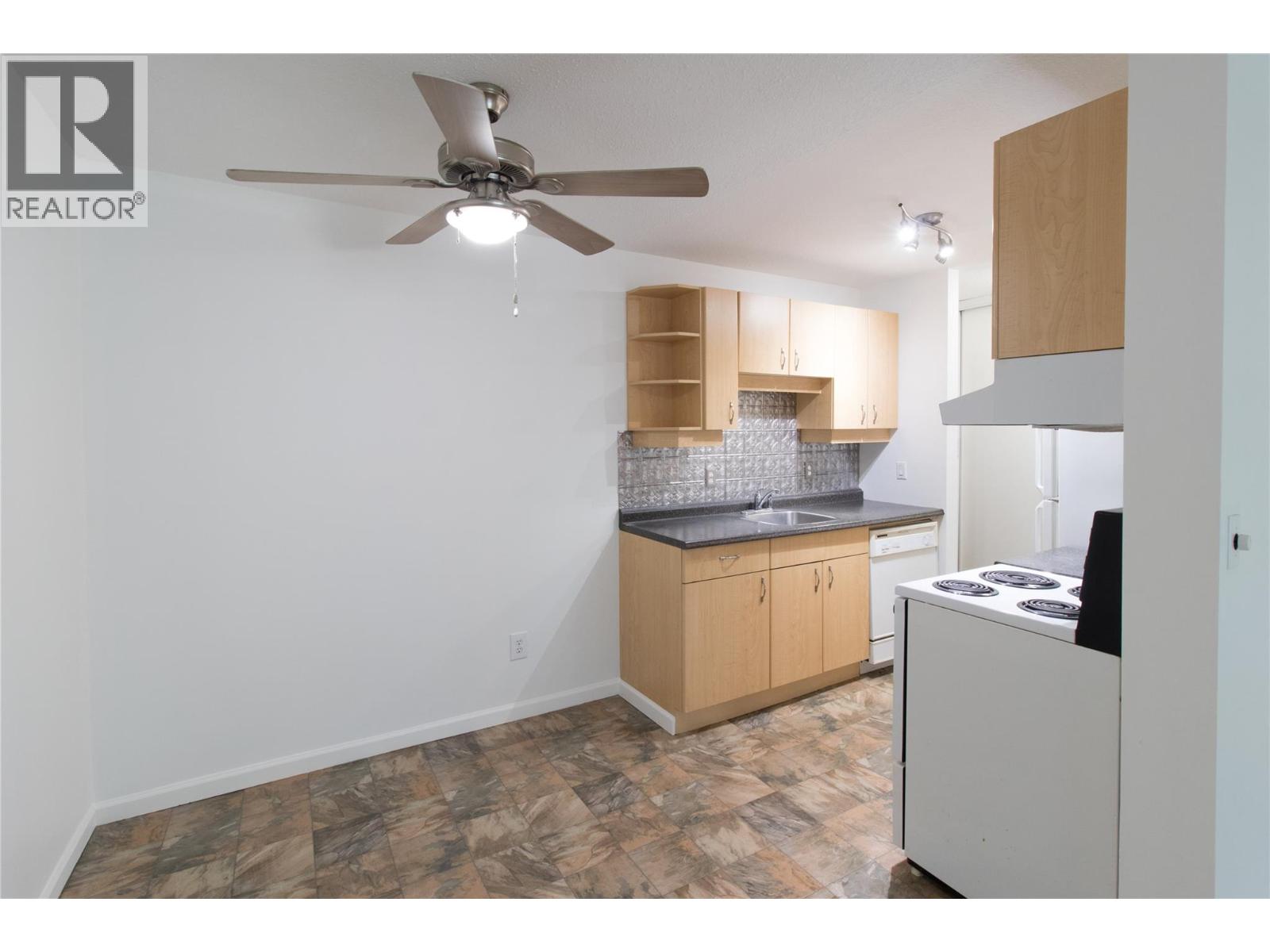 445 All Star Court Unit# 106, Kelowna, British Columbia  V1X 5N7 - Photo 7 - 10378566