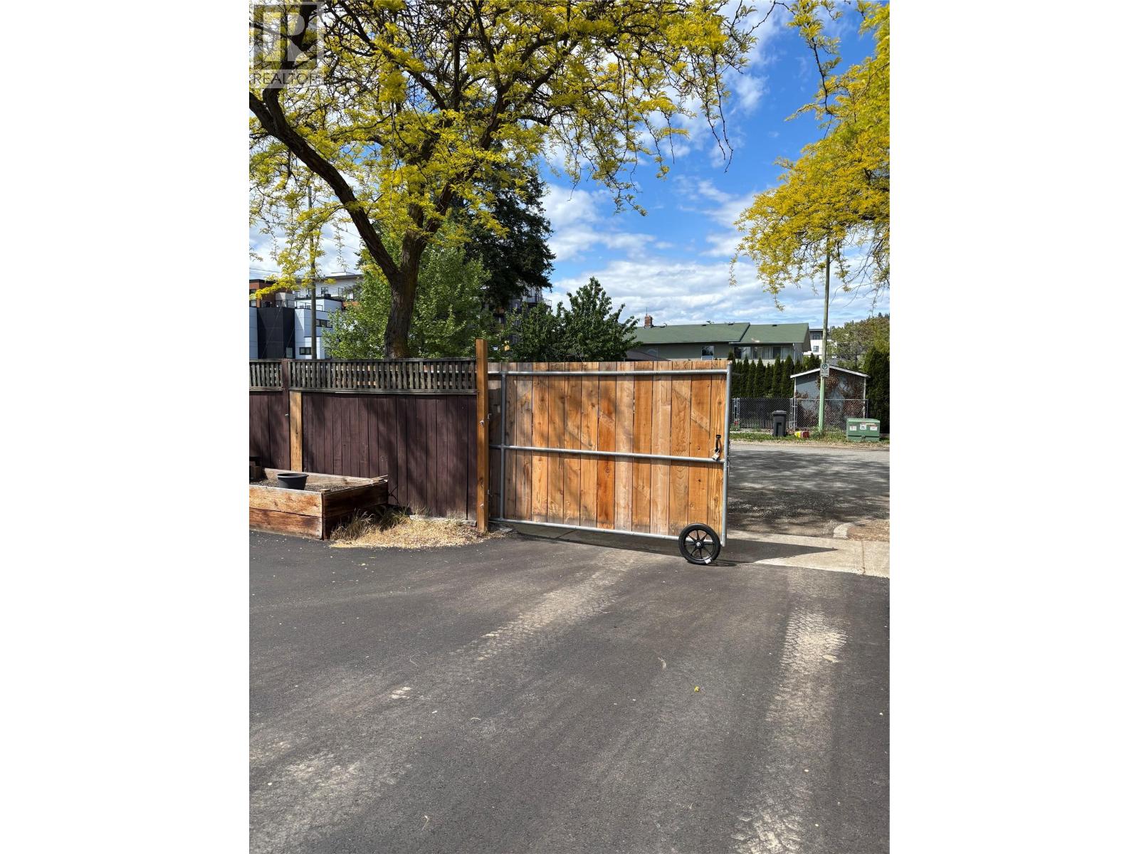 1333 Richter Street, Kelowna, British Columbia  V1Y 2L5 - Photo 14 - 10378653