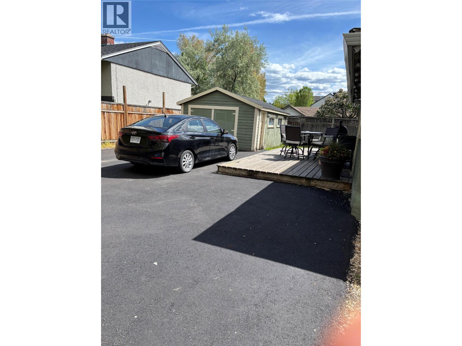 1333 Richter Street, Kelowna, British Columbia  V1Y 2L5 - Photo 2 - 10378653