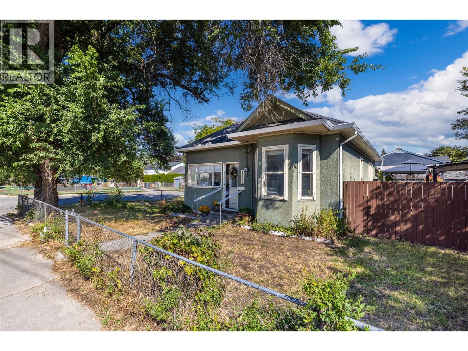 1333 Richter Street, Kelowna, British Columbia  V1Y 2L5 - Photo 4 - 10378653