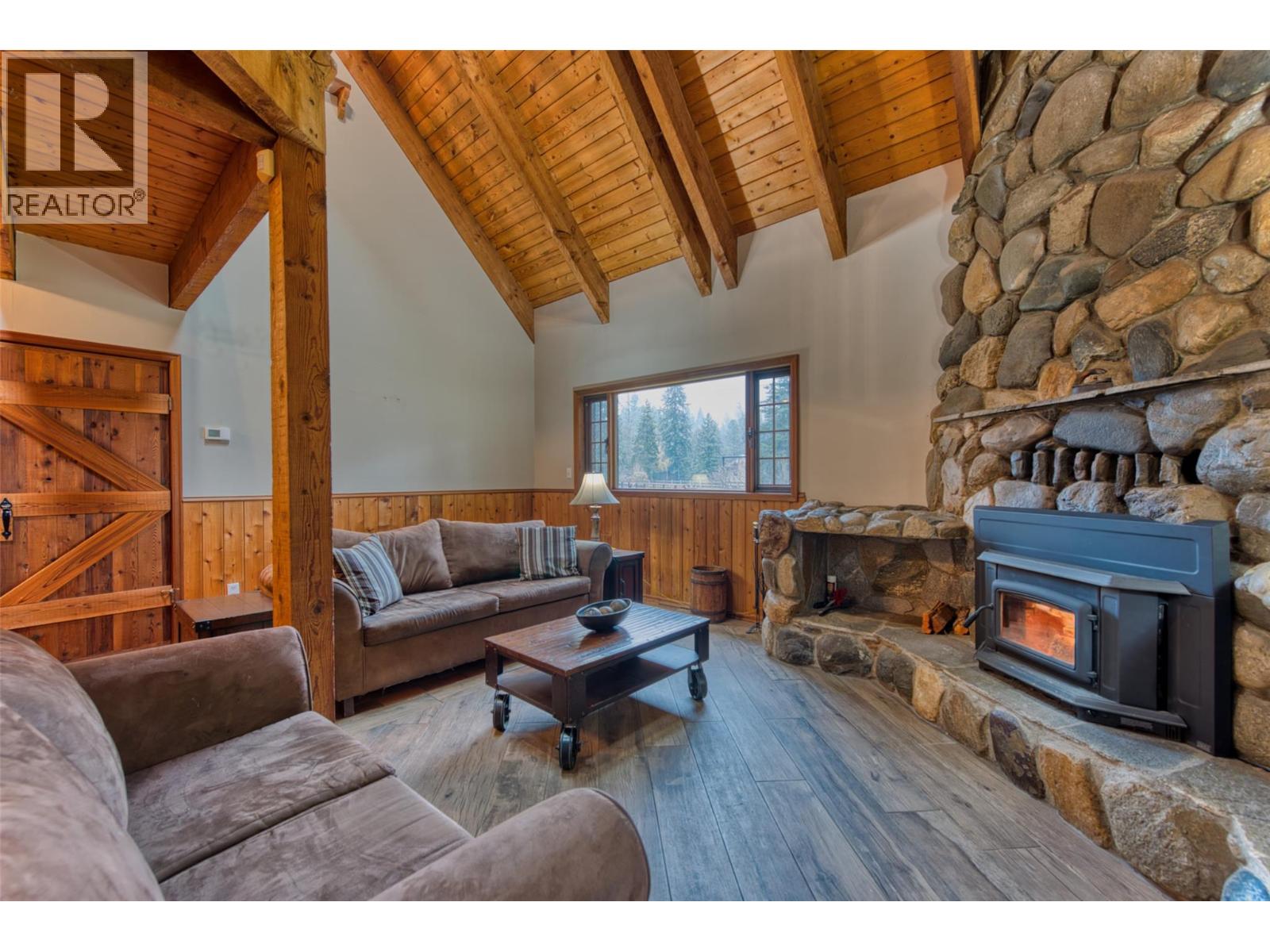 4452 Sleepy Hollow Road, Armstrong, British Columbia  V0E 1B4 - Photo 10 - 10378563