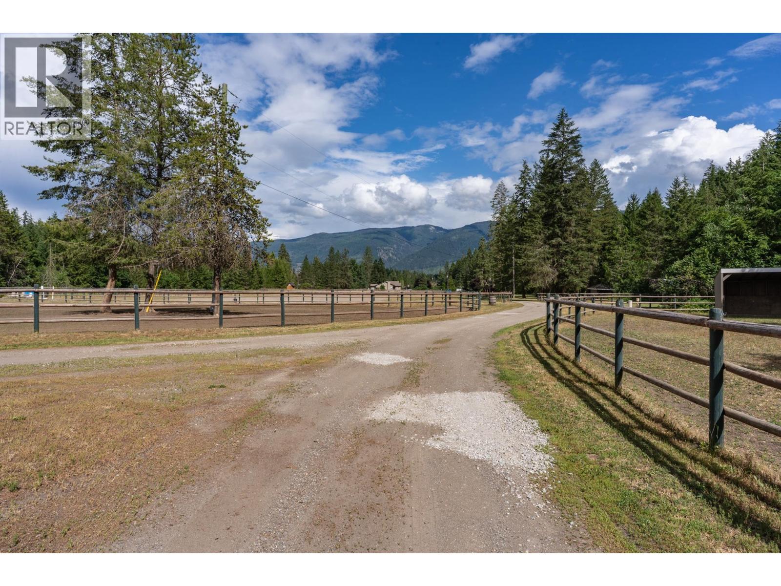 4452 Sleepy Hollow Road, Armstrong, British Columbia  V0E 1B4 - Photo 55 - 10378563