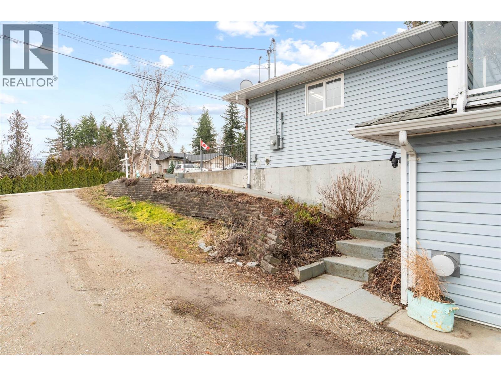 2373 Forest Drive, Blind Bay, British Columbia  V0E 1H2 - Photo 4 - 10378240