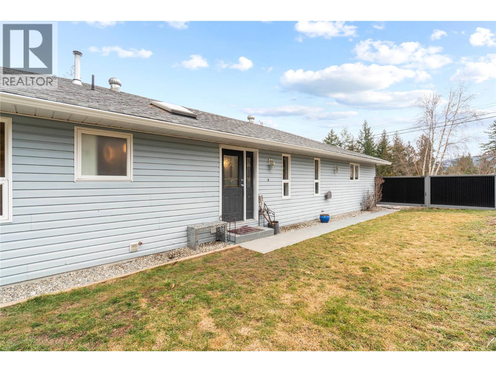 2373 Forest Drive, Blind Bay, British Columbia  V0E 1H2 - Photo 8 - 10378240