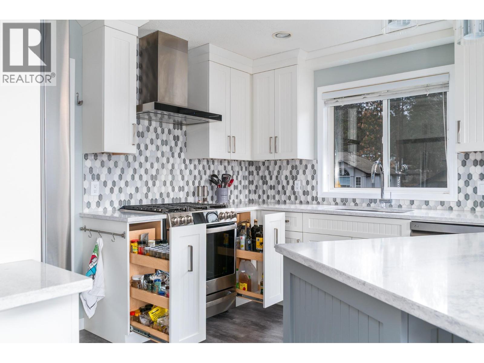 1732 Spruceview Court, Kelowna, British Columbia  V1Y 7R1 - Photo 12 - 10378227