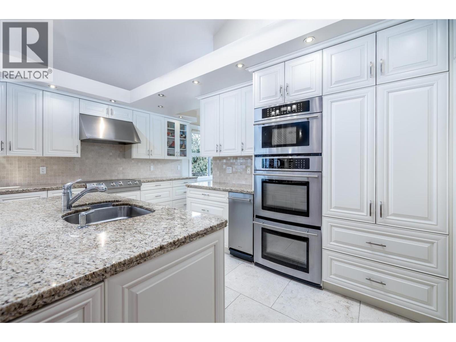 375 Trumpeter Court, Kelowna, British Columbia  V1W 5J4 - Photo 19 - 10378537