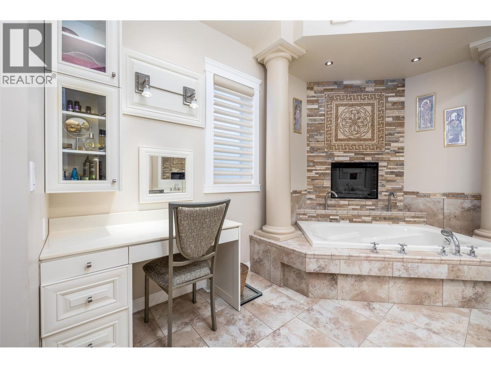 375 Trumpeter Court, Kelowna, British Columbia  V1W 5J4 - Photo 28 - 10378537