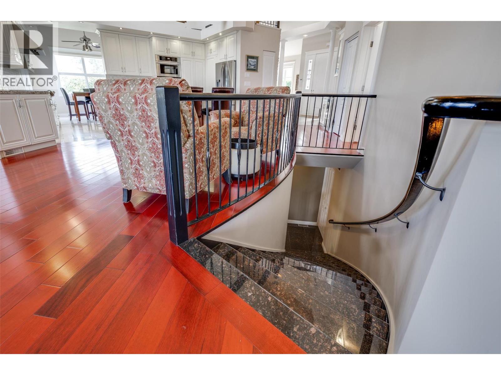375 Trumpeter Court, Kelowna, British Columbia  V1W 5J4 - Photo 35 - 10378537