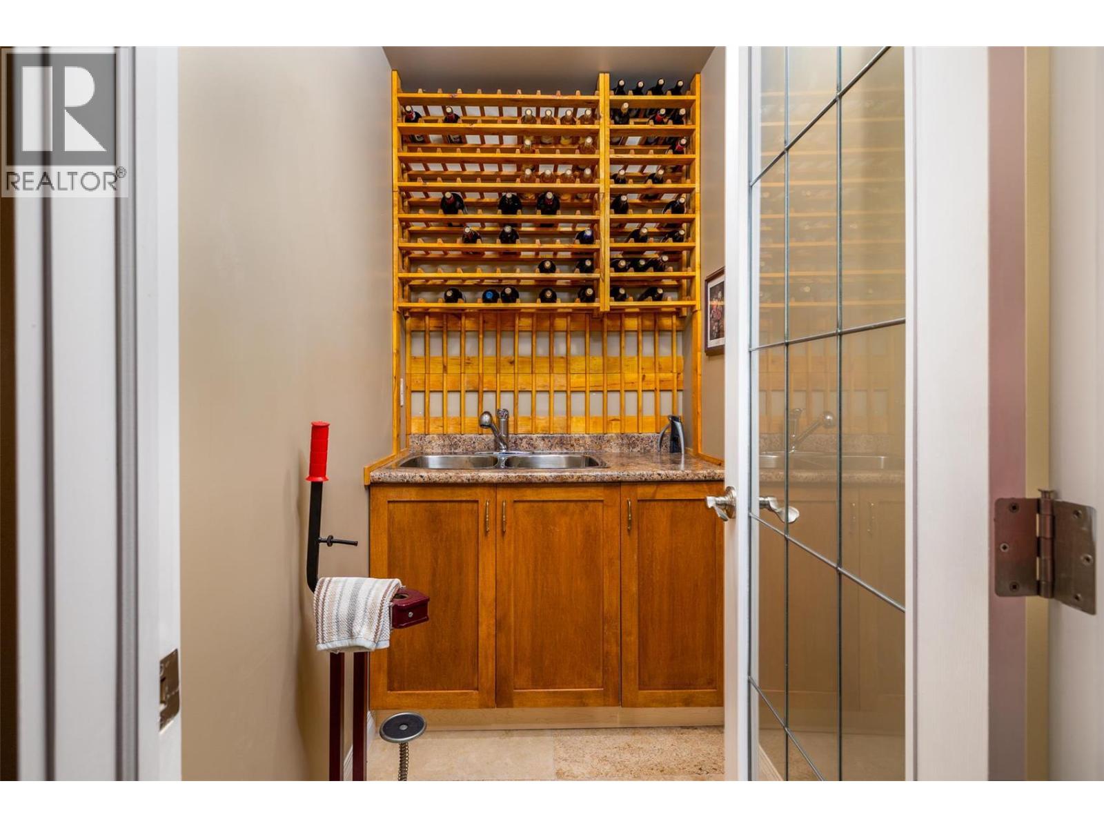 375 Trumpeter Court, Kelowna, British Columbia  V1W 5J4 - Photo 37 - 10378537