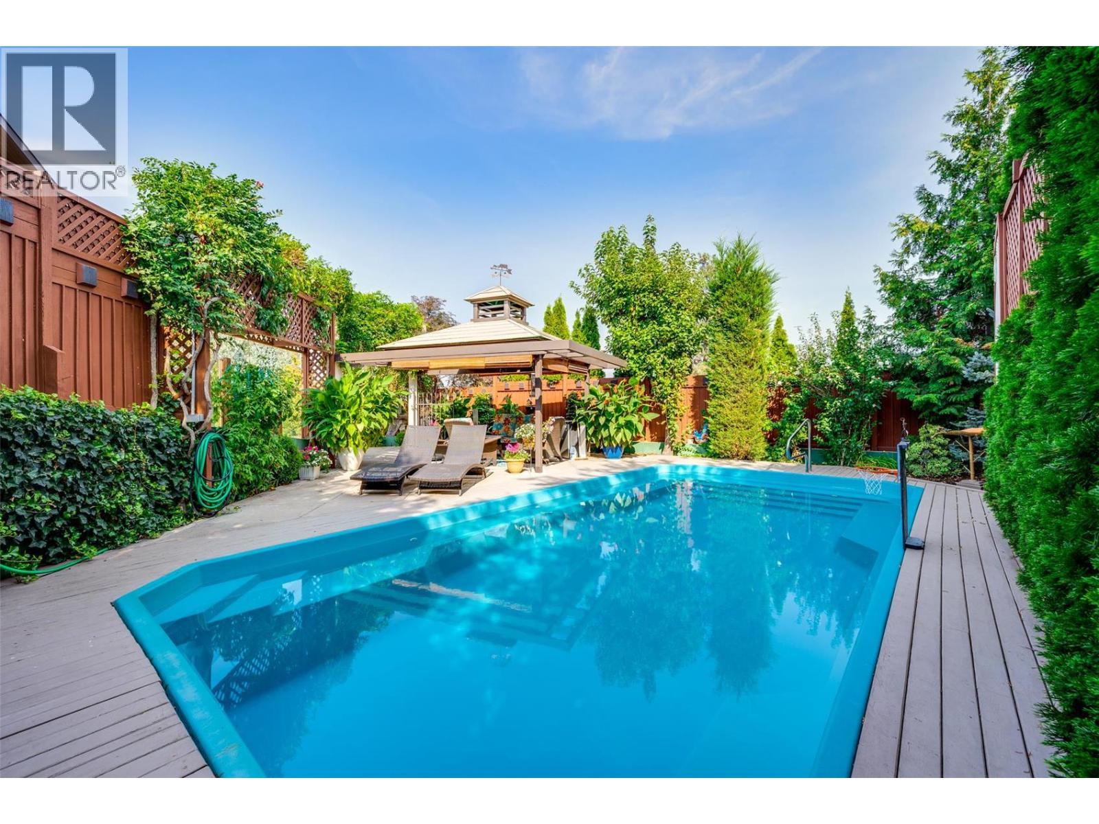 375 Trumpeter Court, Kelowna, British Columbia  V1W 5J4 - Photo 8 - 10378537