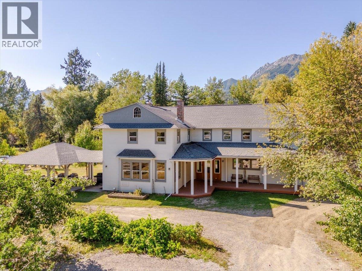 9 PARK Crescent, fernie, British Columbia