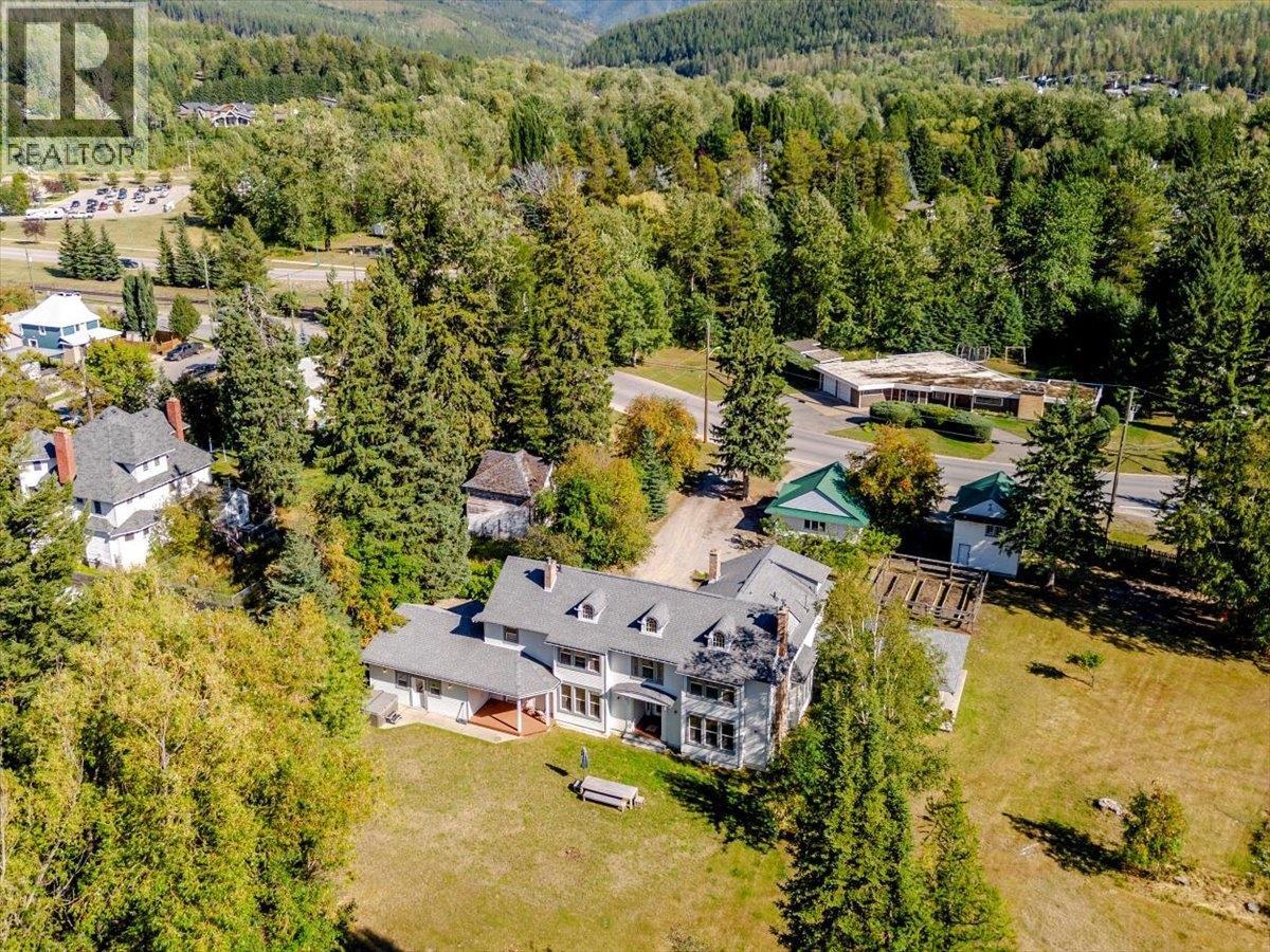 9 Park Crescent, Fernie, British Columbia  V0B 1M0 - Photo 13 - 10378721