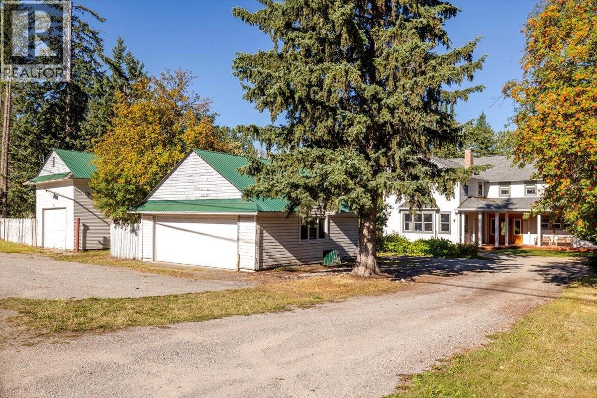 9 Park Crescent, Fernie, British Columbia  V0B 1M0 - Photo 5 - 10378721