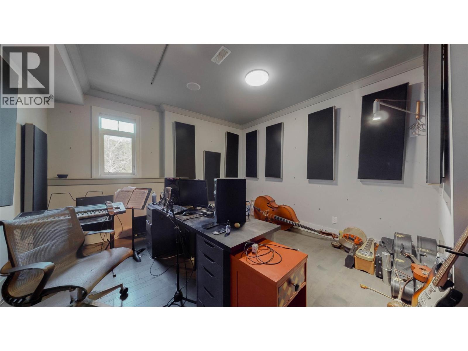 5642 Yarrow Street, Oliver, British Columbia  V0H 1T0 - Photo 28 - 10378521