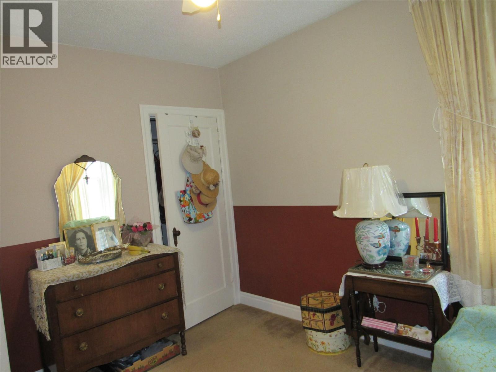 2000 Topping Street, Trail, British Columbia  V1R 4G5 - Photo 11 - 10376650