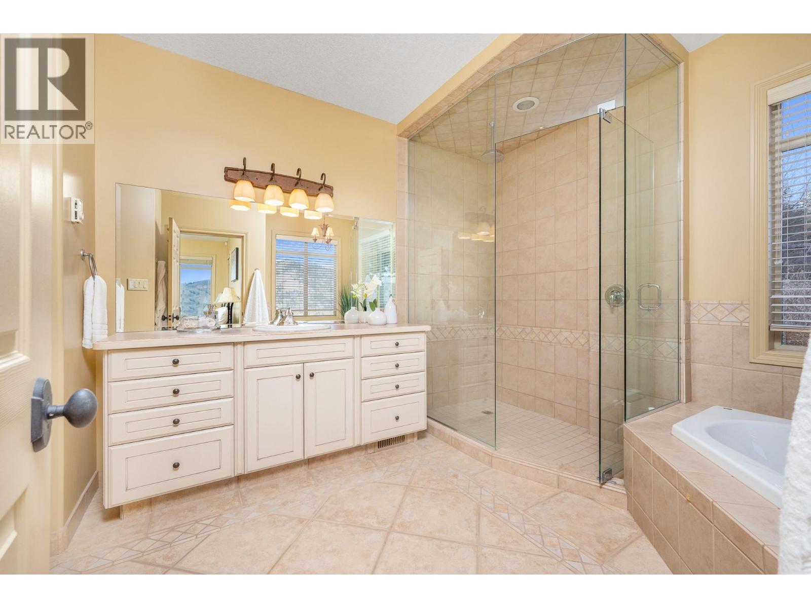 200 Melrose Court, Vernon, British Columbia  V1H 1T7 - Photo 31 - 10378394