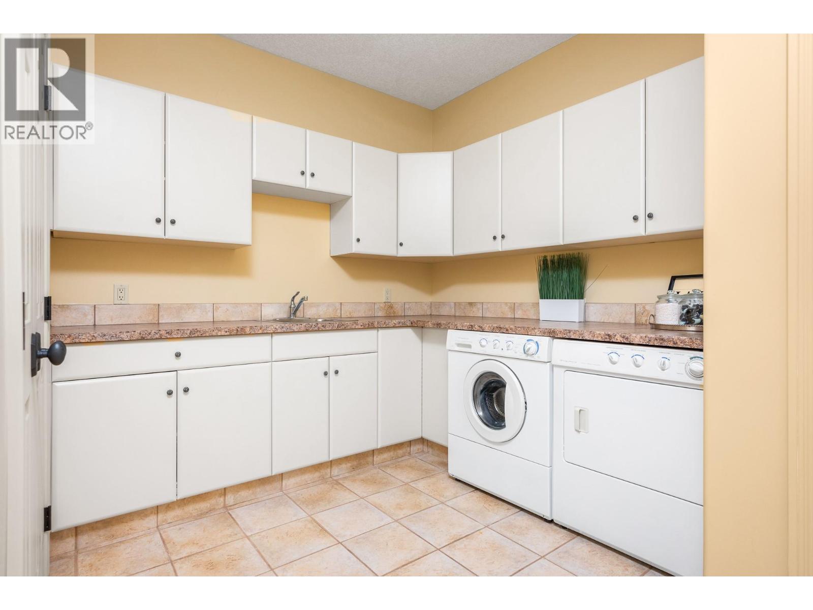 200 Melrose Court, Vernon, British Columbia  V1H 1T7 - Photo 36 - 10378394