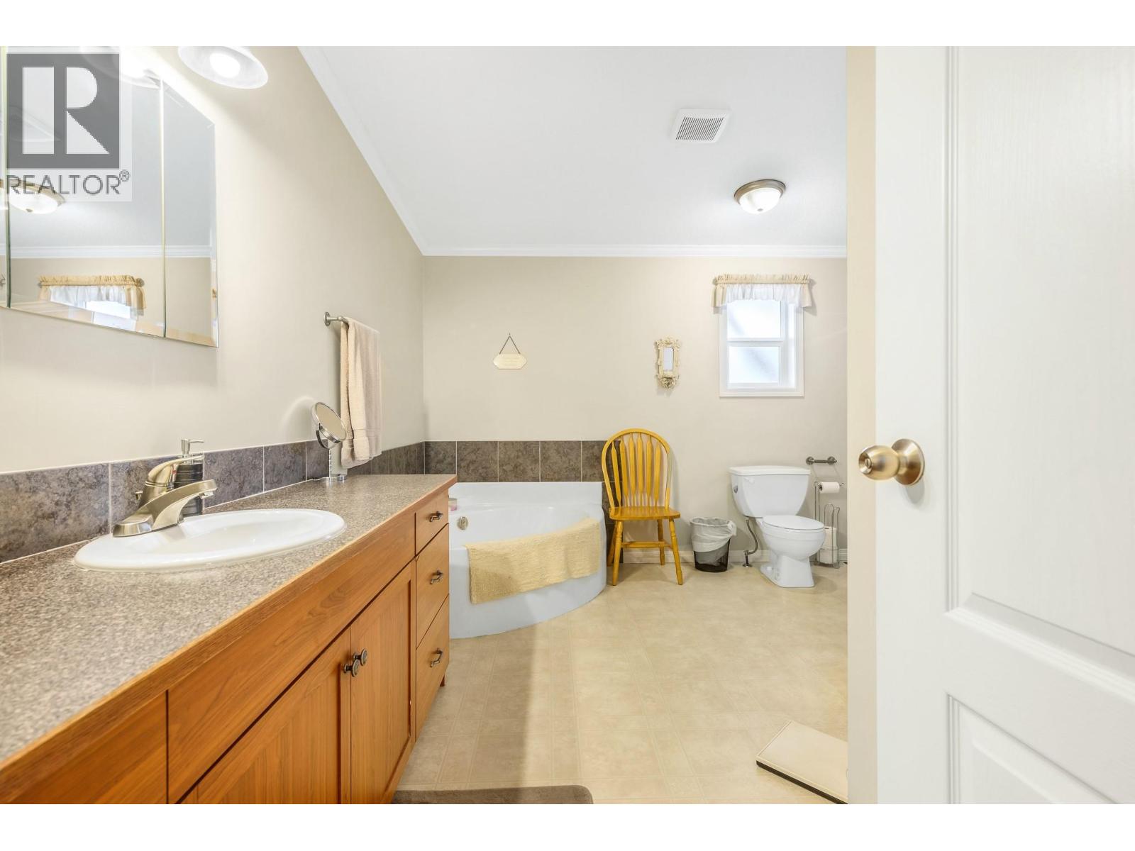18125 Hereford Road, Lake Country, British Columbia  V4V 1B6 - Photo 22 - 10378082